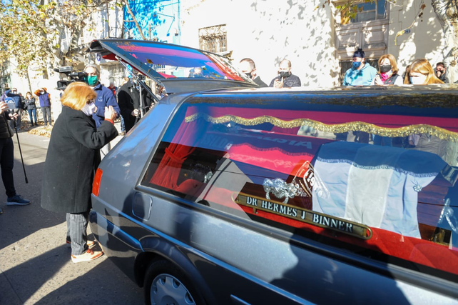 El f&eacute;retro con lo restos del exgobernador a punto de ser trasladado a San Lorenzo