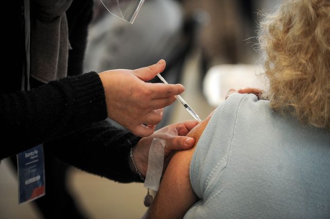 Completar dosis. Los equipos de Salud piden que la población se coloque refuerzos contra el coronavirus&nbsp;
