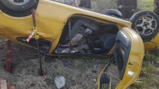 Vuelco de un vehículo en Ruta 168: el conductor fue rescatado por bomberos