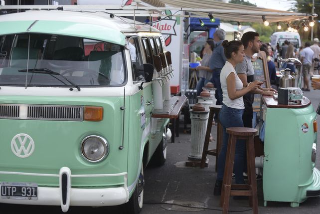 La combi alemana es una intervención artística que sirve rica cerveza.&nbsp;