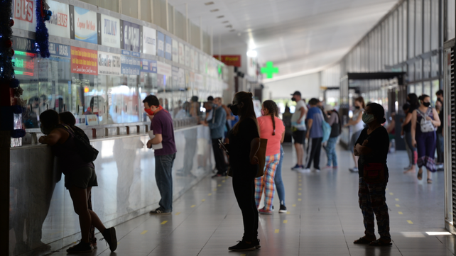 Las boleterías expendieron pasajes a fecha y con limitaciones en los servicios