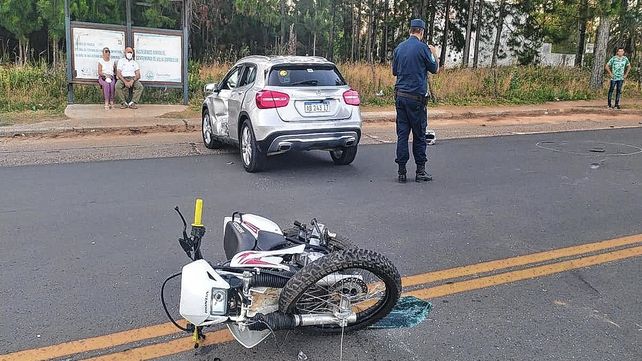 El fatal accidente se produjo en el ingreso por Avenida Monseñor Rösch. (Foto Diario Río Uruguay)