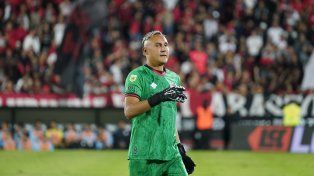 El notable arquero de Newells, Keylor Navas.