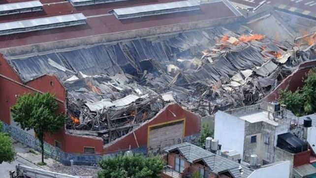 En el Día del Bombero Voluntario se recuerda a las 10 personas que murieron en el incendio intencional de los depósitos de Iron Mountain para tapar lavado&nbsp;