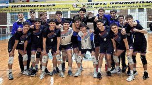 &nbsp;El seleccionado Sub 18 masculino de Santa Fe derrotó en el debut a Mendoza en sets corridos.