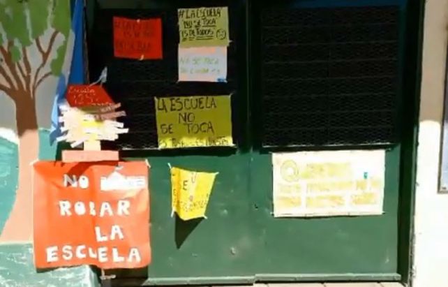 Abrazo simbólico virtual tras el noveno robo en el año a una escuela de barrio Las Flores