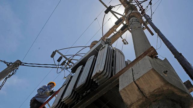La demanda de energía fue mayor que el miércoles y rasguñó el récord histórico