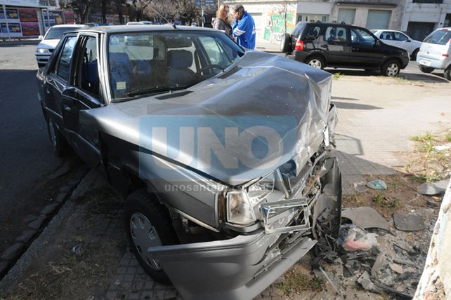 Accidente con suerte en la esquina de Lisandro de la Torre y Saavedra