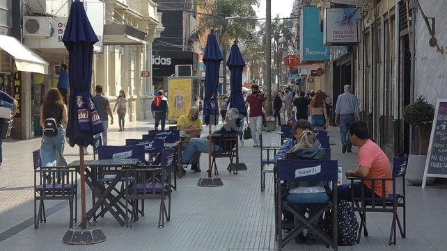 Bares en la Peatonal santafesina
