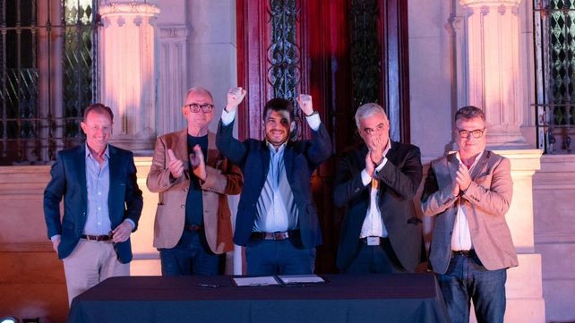 El plan de estudios y el cuerpo docente serán los mismos que en la sede central de Zavalla de la Facultad de Ciencias Agrarias de la UNR.