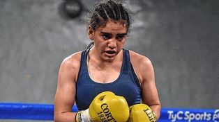 Micaela Luján expondrá su corona supermosca FIB este viernes en San Luis.&nbsp;