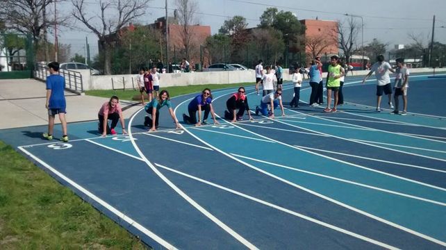 Una carrera con vallas para los profesores de Educación Física