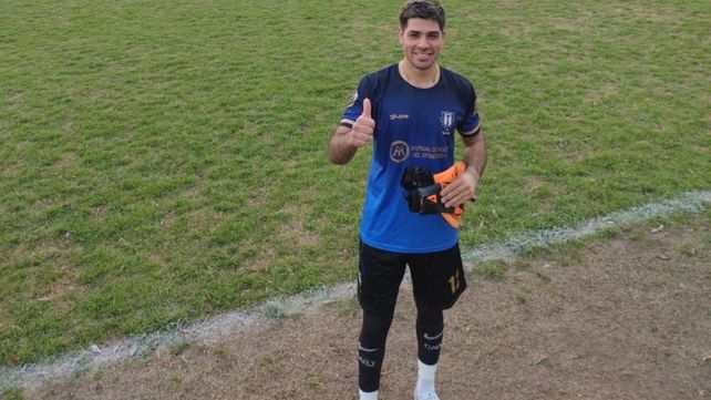 Felicidad total.&nbsp; Santiago Salto se muestra muy contento por la gran actuación que tuvo en el empate ante Unión. Sportivo&nbsp; se llevó un buen punto.&nbsp;