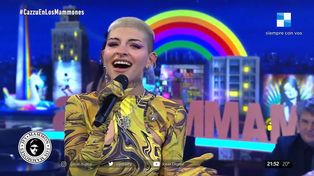 Cazzu cantó junto a su hermana Florencia el tema folcórico Jujuy cuando volveré.&nbsp;
