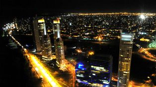 Algunos edificios de Puerto Norte cuentan con grupos electrógenos.