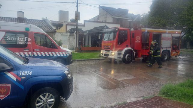 El incendio que provocó la muerte de una mujer de 68 años se produjo en una casa de dos plantas del barrio Guadalupe Residencial