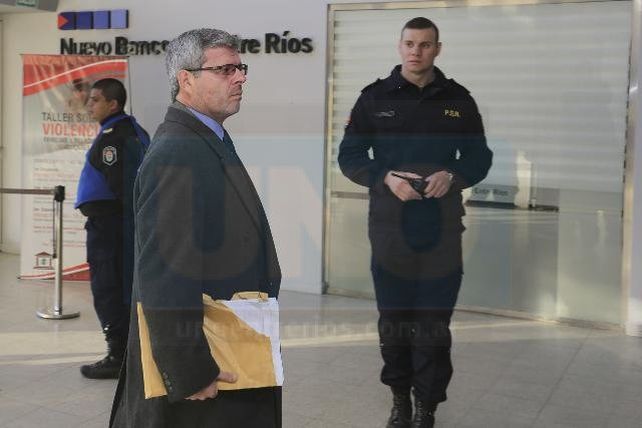 En sus manos. Rossi tiene otra vez que resolver sobre la situación de Wagner. Foto: Diego Arias.