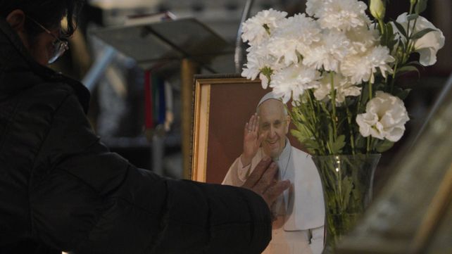 El Papa Francisco falleció este lunes en la residencia de Santa Marta.