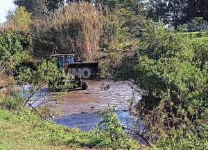 El Niño: limpian el canal del Túnel Subfluvial para recuperar su capacidad de drenaje y evitar anegamientos
