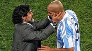 Juan Sebastián Verón reconoció que se quedó con ganas de una charla más profunda con Diego Maradona.&nbsp;