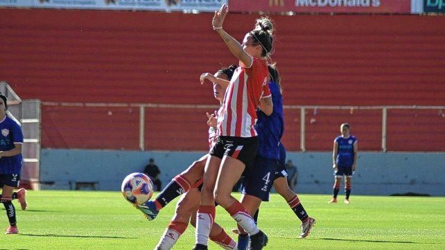 Estudiantes goleó a Unión y se terminó el sueño de las Tatengas