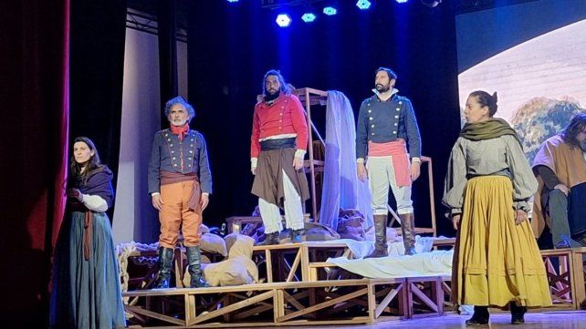 Un emotivo homenaje musical donde se combinan la poesía y el humor y se desgranan hechos históricos