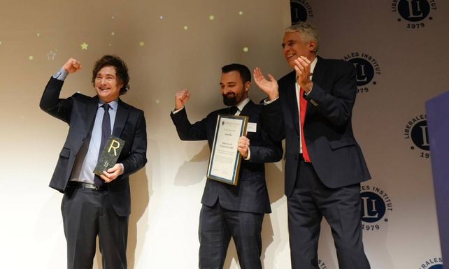 Milei celebró en Suiza y fue reconocido por una institución liberal