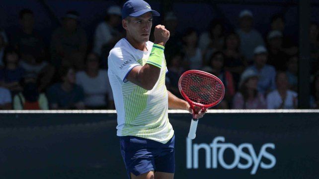 Sebastián Báez consolida su buen arranque de año y sigue firme en el Abierto de Australia