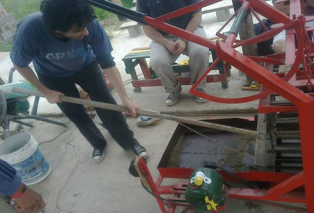 Bloqueras barriales, una idea que funciona a toda máquina en los barrios