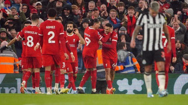 Liverpool venció Newcastle y es puntero en la Premier League