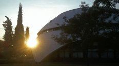 Los atardeceres de jueves y viernes de febrero habrá actividad en la nave espacial del parque Urquiza. Los atardeceres de jueves y viernes de febrero habrá actividad en la nave espacial del parque Urquiza.