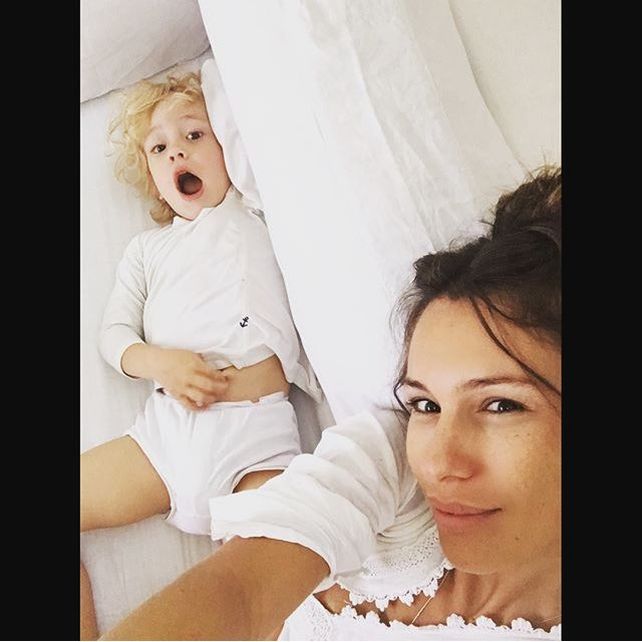 El tierno video de Pampita para entretener a su hijo Benicio que no tuvo clases