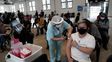 El 28,5% de los argentinos recibieron al menos una dosis y el 7,1% las dos
