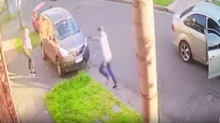 Balean en una pierna y le roban una mochila con 10.000 dólares a una mujer