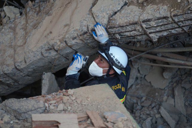 A una semana del  terremoto Venezuela busca sobrevivientes