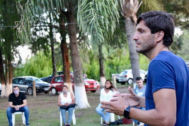 El diputado provincial Maximiliano Pullaro encabezó el encuentro en Coronda.