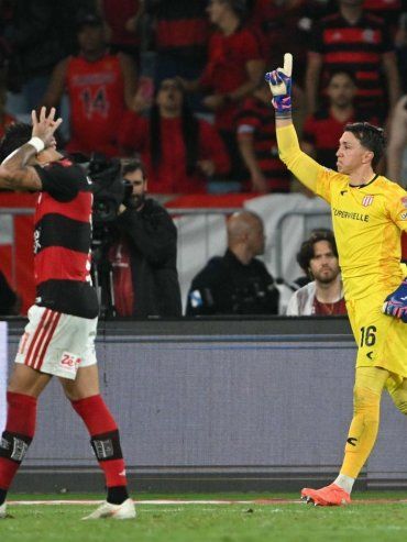 Con Muslera como héroe, Estudiantes eliminó por penales a Flamengo y enfrentará al Palmeiras en la final