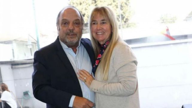 Baby Etchecopar junto a su esposa