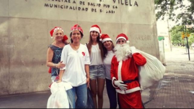 Mano Solidaria entrega juguetes a chicos de hospitales.