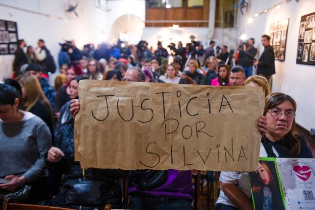 Ex pacientes de Lotocki contaron sus actuales sufrimientos debido a las cirugías