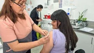 Irán escuela por escuela en busca de adolescentes que no se vacunaron contra el dengue en Santa Fe