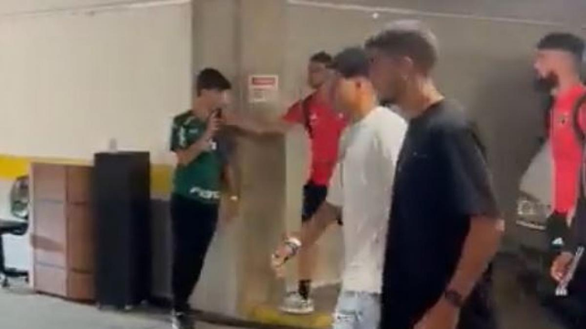 Denunciaron a Jonathan Calleri por agredir a un hincha de Palmeiras