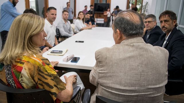 Turismo: analizan instalar transporte fluvial entre Paraná y Santa Fe