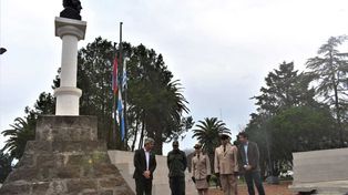 En la ciudad de Colón se rindió hamenaje a Artigas.