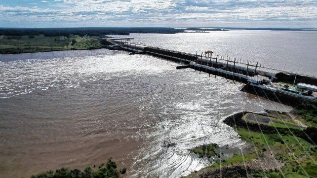 Desde la Represa de Salto Grande manifestaron que el río volverá a tener un comportamiento a la suba.