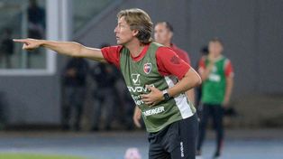 El Gringo Heinze marca el camino, pero el equipo aún no logra transitarlo como lo desea.