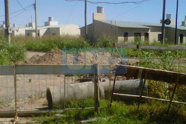 Tras los reclamos, habilitarán las calles internas del barrio Los Ángeles