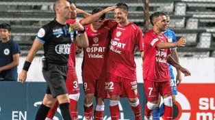 Unión cambió la imagen y cerró su incursión en la Serie Río de La Plata con un triunfo ante Atlético Tucumán