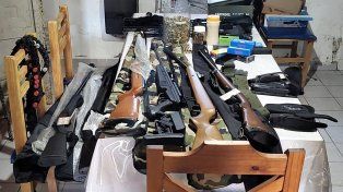 Efectivos de Concordia secuestraron diez armas de fuego y más de 400 cartuchos y detuvieron a un sujeto, tras disparar contra un perro