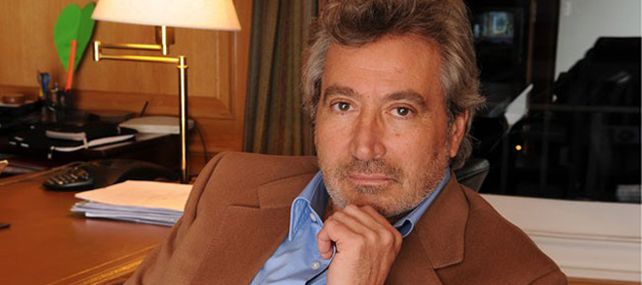 Vila señaló que Clarín en el cable